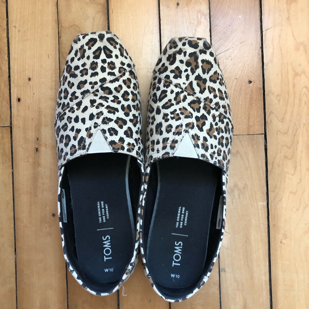 Tom’s Leopard print slip on’s classic